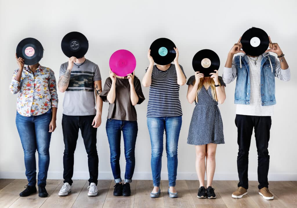 Search for any song and discover the meaning behind the lyrics at SoundSifter